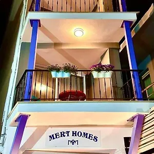  Bed & Breakfast Mert Homes